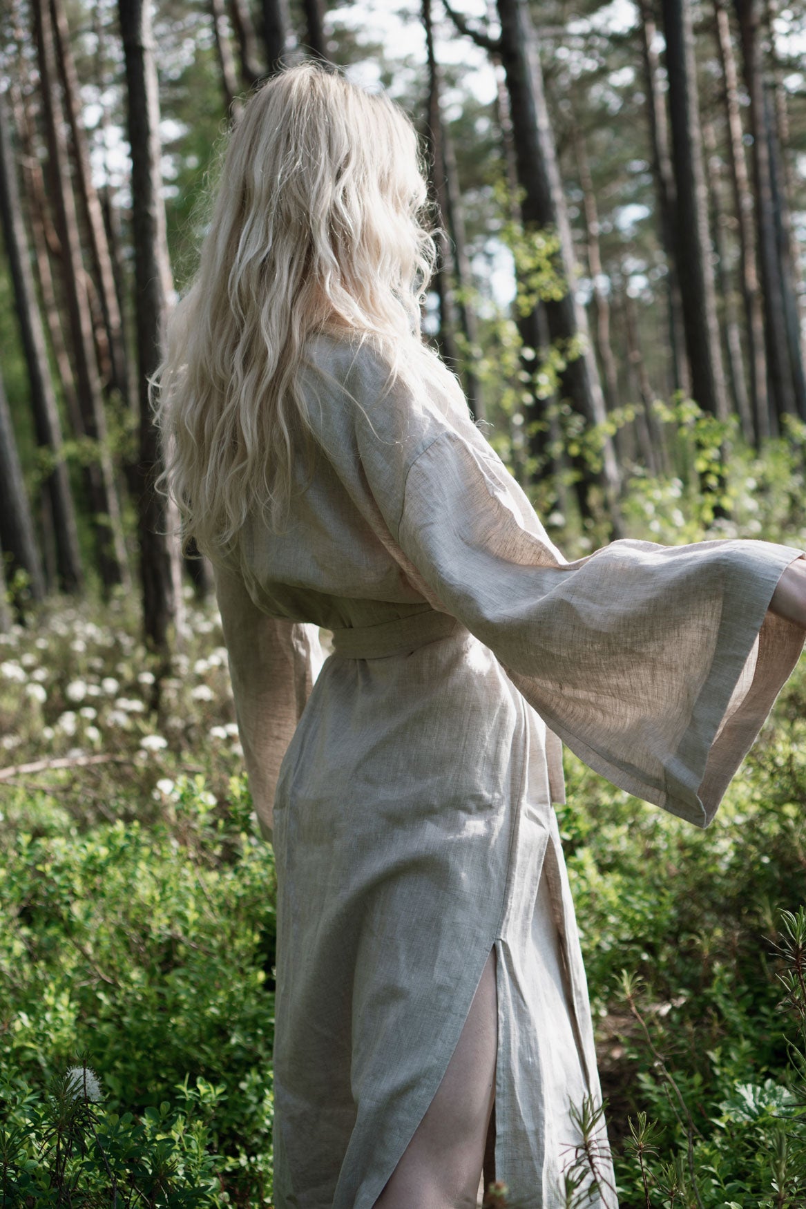 Organic, sustainable and sexy at the same time! Agasåga long beige kimono with splits, long sleeves and belt. Below knee length bathrobe. This robe is natural, soft, breathable and pure. It’s a conscious and healthy choice for your body and environment that embraces genuine selflove and selfcare. Handmade with love in the North.