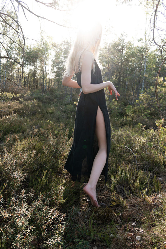 Organic, sustainable, sexy, long black linen nightwear slip dress with spaghetti straps and splits. This linen lingerie nightdress is natural, comfortable, soft and pure. This sleepwear nightgown is a conscious and healthy choice for your body and environment.