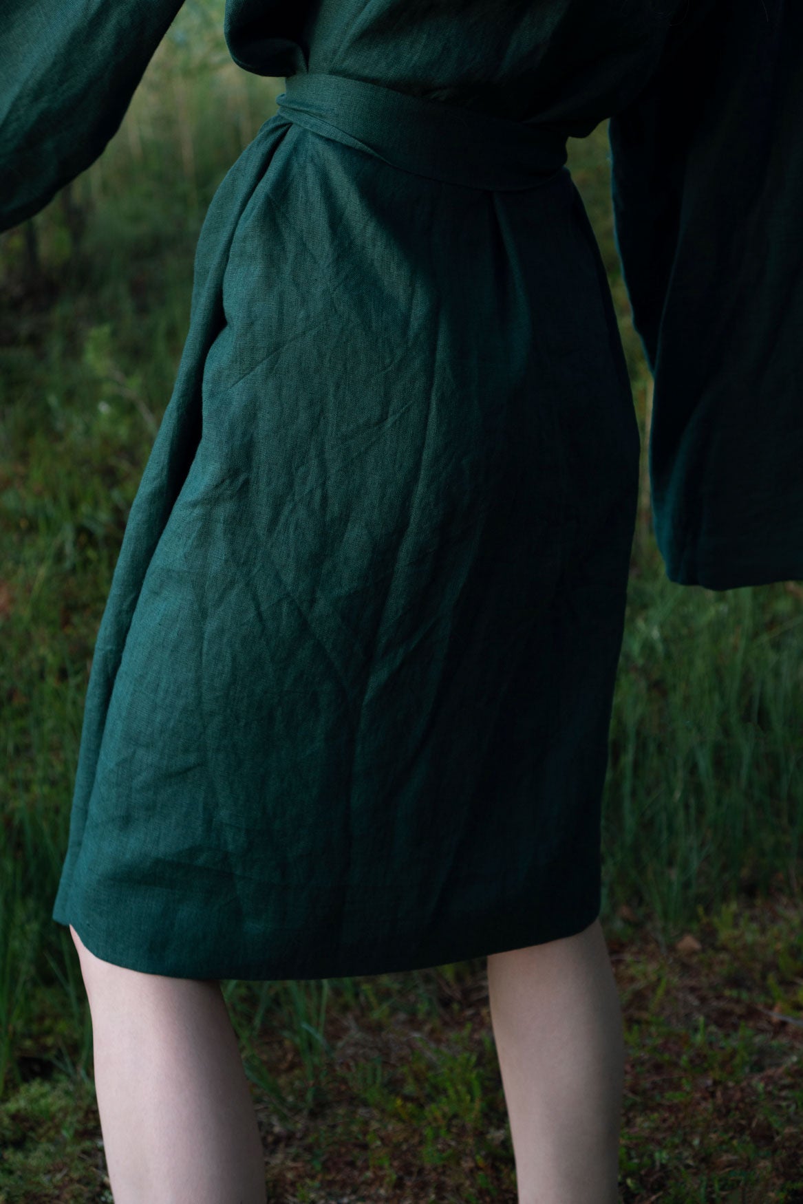 Organic, sustainable and sexy at the same time! Agasåga green kimono with long sleeves and belt. Knee length bathrobe. This robe is natural, soft, breathable and pure. It’s a conscious and healthy choice for your body and environment that embraces genuine selflove and selfcare. Handmade with love in the North.
