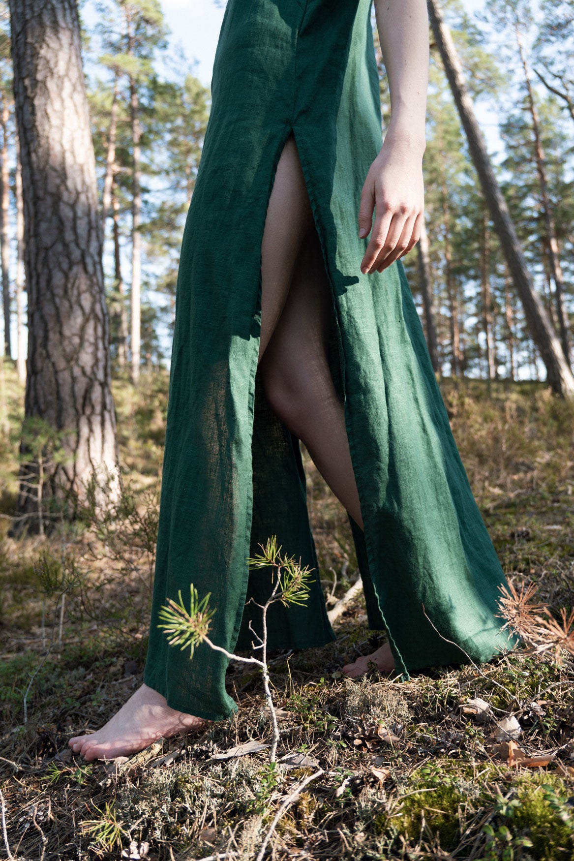 Organic, sustainable, sexy, long green linen nightwear slip dress with spaghetti straps and splits. This linen lingerie nightdress is natural, comfortable, soft and pure. This sleepwear nightgown is a conscious and healthy choice for your body and environment.