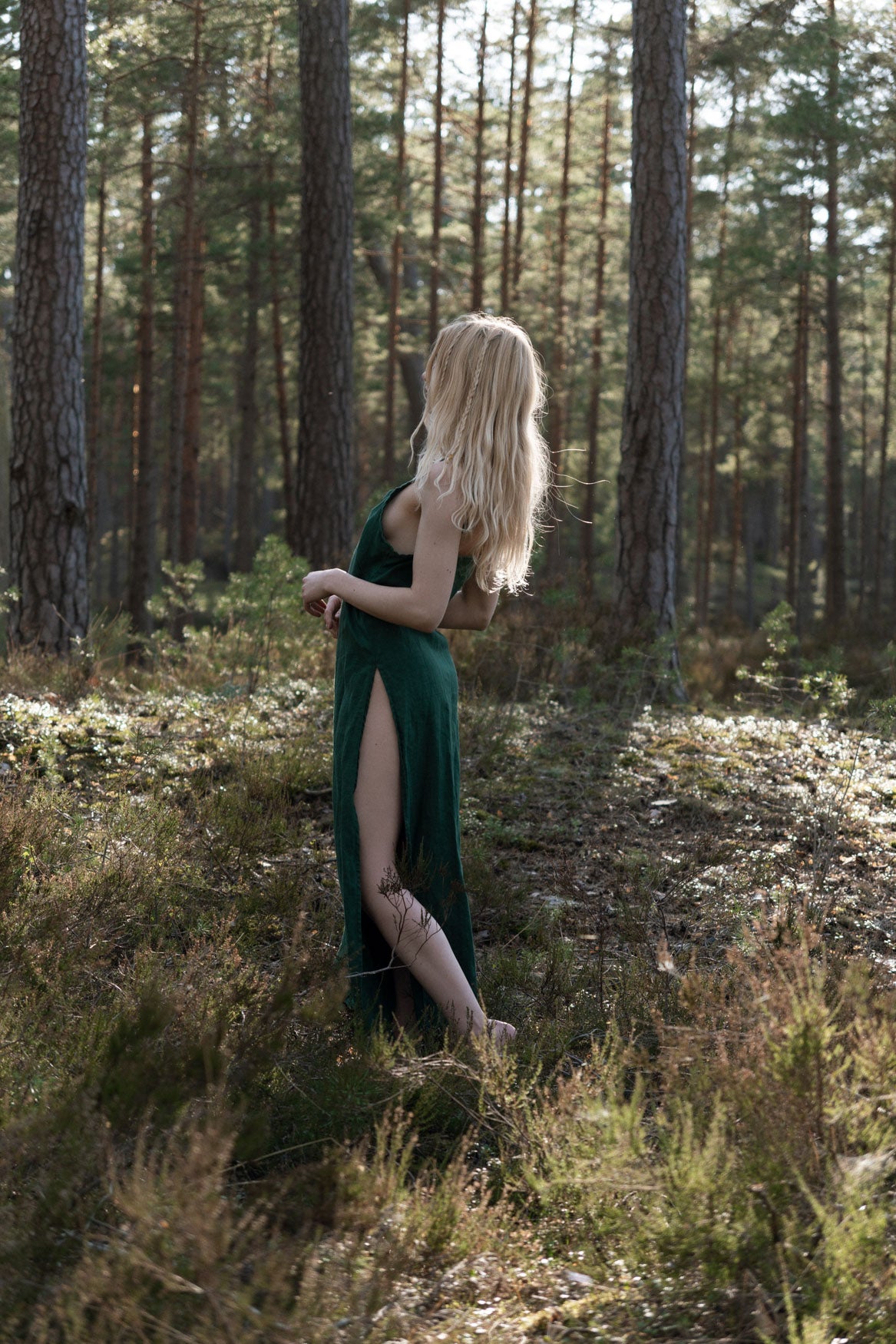 Organic, sustainable, sexy, long green linen nightwear slip dress with spaghetti straps and splits. This linen lingerie nightdress is natural, comfortable, soft and pure. This sleepwear nightgown is a conscious and healthy choice for your body and environment.