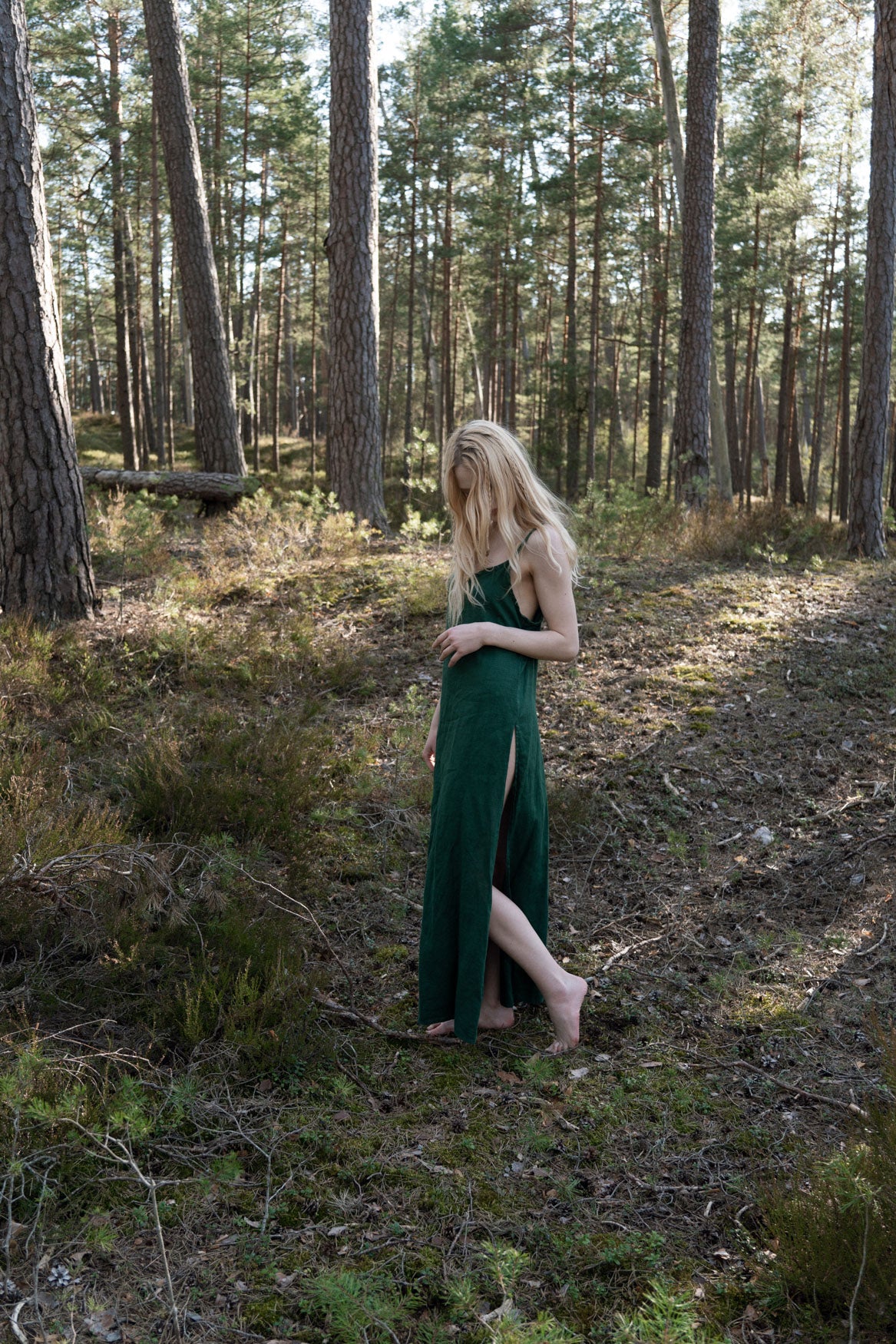 Organic, sustainable, sexy, long green linen nightwear slip dress with spaghetti straps and splits. This linen lingerie nightdress is natural, comfortable, soft and pure. This sleepwear nightgown is a conscious and healthy choice for your body and environment.