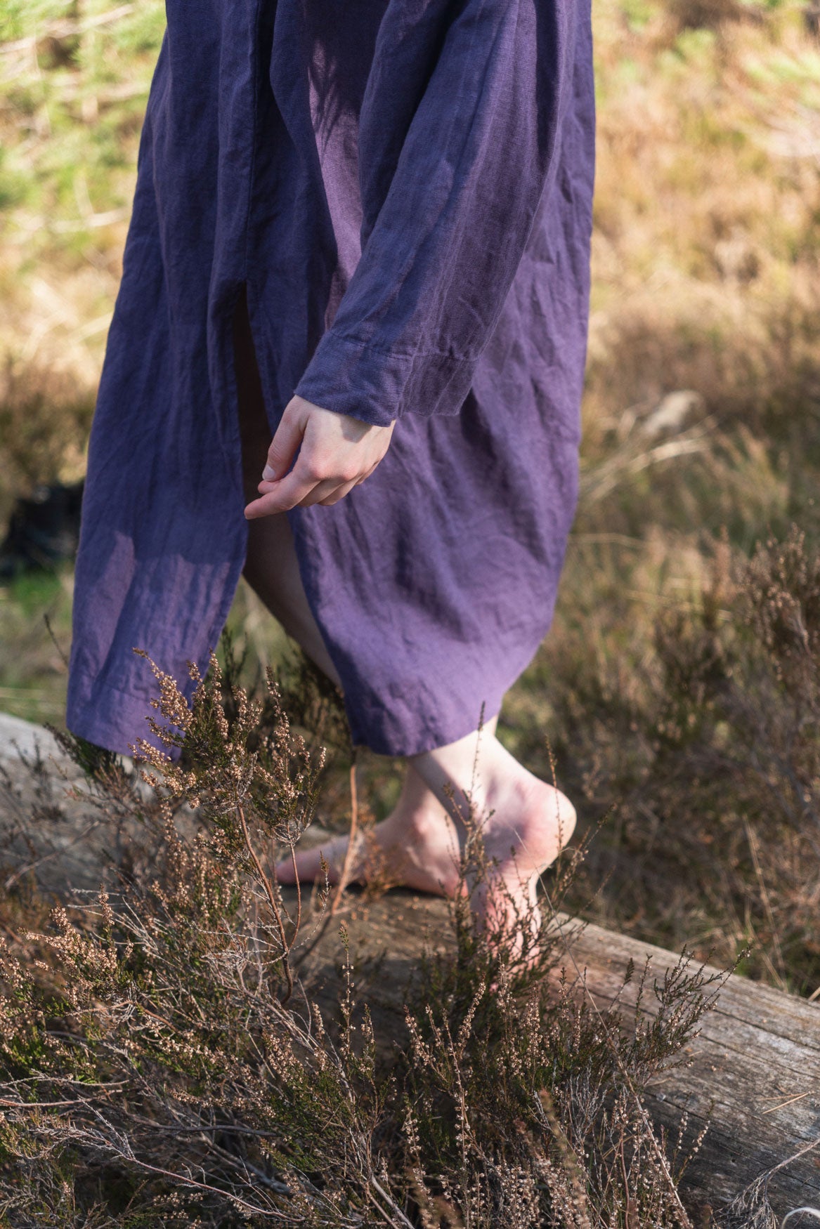 Organic, sustainable and sexy at the same time! Agasåga long purple kimono with splits, long sleeves and belt. Below knee length bathrobe. This robe is natural, soft, breathable and pure. It’s a conscious and healthy choice for your body and environment that embraces genuine selflove and selfcare. Handmade with love in the North.