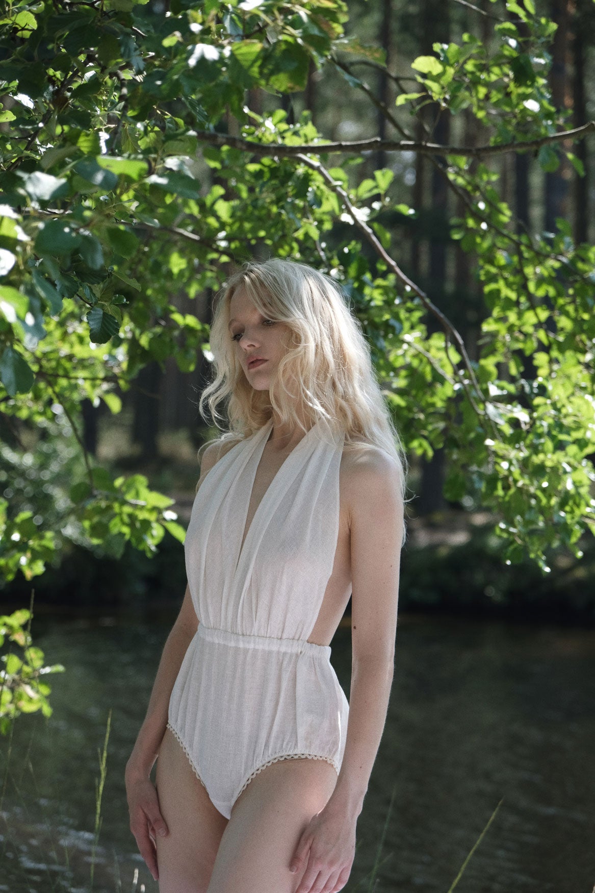 Organic, sustainable, sexy white linen bodysuit with a naked back and bow straps. This linen lingerie bodice is natural, comfortable, soft and pure. It can be worn as an underwear, a loungewear or even a swimsuit. This underwear is a conscious, healthy choice for your body, environment.