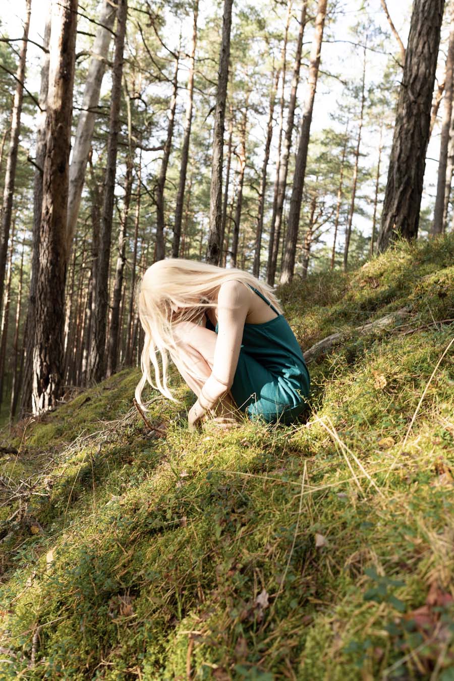 Organic, sustainable and sexy at the same time! Agasåga ocean blue short natural linen slip dress, nightdress with straps. This sleepwear is natural, soft, breathable and pure. It’s a conscious and healthy choice for your body and environment that embraces genuine selflove and selfcare. Handmade with love in the North.