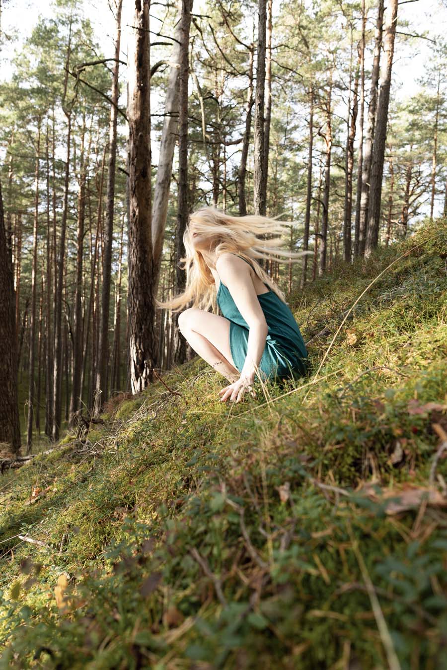 Organic, sustainable and sexy at the same time! Agasåga ocean blue short natural linen slip dress, nightdress with straps. This sleepwear is natural, soft, breathable and pure. It’s a conscious and healthy choice for your body and environment that embraces genuine selflove and selfcare. Handmade with love in the North.