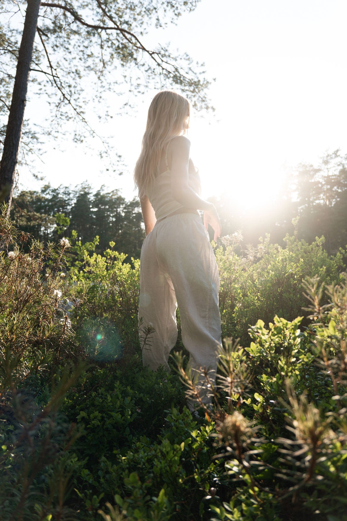 Organic, sustainable white linen pants and top that can be worn as a loungewear, pajamas or sweatpants with a top. These pants are natural, comfortable, soft and pure. These pants are a conscious and healthy choice for your body and environment. Handmade in the North.